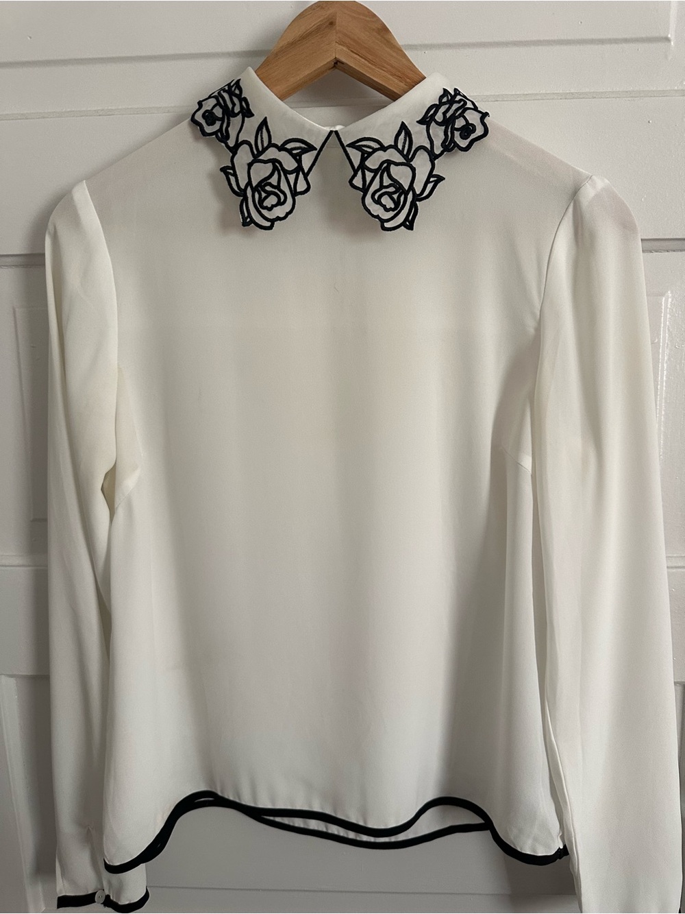 Western Style White Blouse with Black Floral Collar